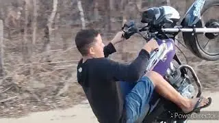 olhando nossos amigos se divertindo com as motos # dandoumgrau#