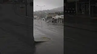 elektrikli bisikletle markette kaldım yağmurdan gidemiyorum