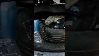 Запасное колесо в Volkswagen Touareg. Минусы компоновки багажного отделения.