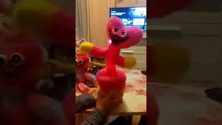 Кисси Мисси. Игрушка-монстр из Poppy Playtime