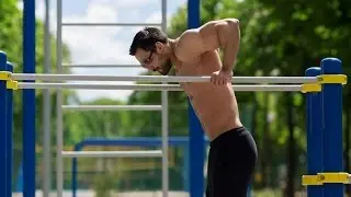 Отжимания от брусьев