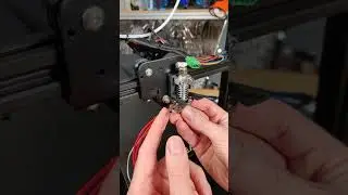 This hot end needs ZERO tools to assemble