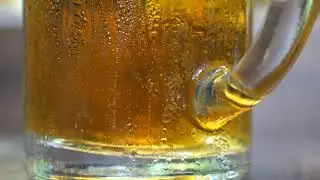 BACKGROUND VIDEO 4K/UHD/HD Footage, Background, Loops, Clips, Motion Graphics - Beer Break