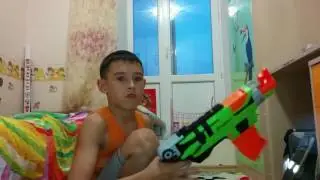 Стерляем из бластера Нёрф Слингфайр