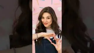 😘🥰😚