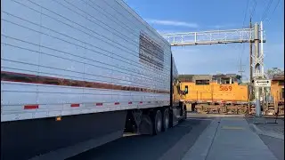 *Truck Blocks View* UP 5550 Manifest Train South - E. Hazelton Avenue Railroad Crossing, Stockton CA