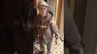 Решили отвезти помощь бабушке🙏