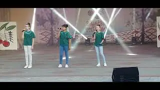 Глубокое Юбилейный модный приговор «Вишневый DRESS CODE и не только» образцовому театру моды «Алиса»