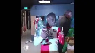 Yankuba Minteh enjoy the feeling of his first trophy 🏆🥇
