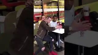 прикол.взрыв мозга у негра