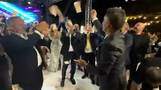 İzzet Yıldızhan’ın oğlunun düğününde paralar havalarda uçuştu!