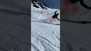 ⛷