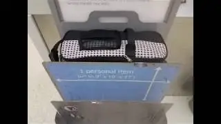 Boardinglue.org United Airlines Personal Item Under Seat Bag.