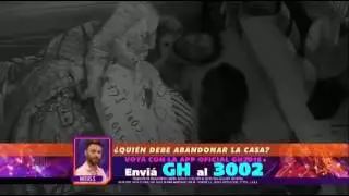 Gabriel e Ivana escuchan los gritos del exterior de la casa