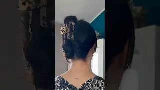 Легкая прическа с крабиком #прически #бьюти #укладкаволос