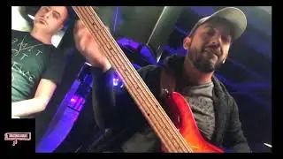 Harun Kolçak, Funda Arar, Sertap Erener'in harika şarkılarını sahnede çalarken.