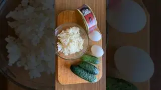 Салат из КИЛЬКИ в томатном соусе 🥗👍😋 Salad KILKA in tomato sauce
