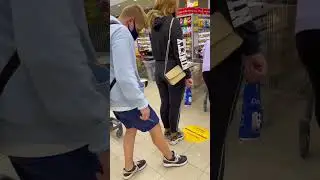 УКРАЛ МОЛОКО У ДЕВУШКИ в МАГАЗИНЕ! / PRANK IN STORE!
