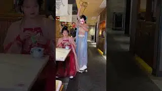 Nhân Viên Bá Đạo Nhất Trung Hoa|差点走不掉了😂#Shorts #funny