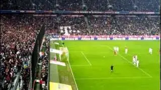 Bayern München - Schalke Penalty kick (1-0) & old man vs camera