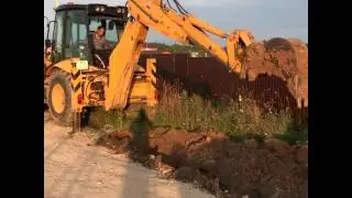 Продолжается строительство водопровода с питьевой артезианской водой.