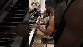 I love these impromptu jams with my kid’s music books. 🥰