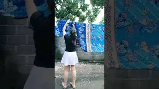 Ngintip cewek jemur pakaian