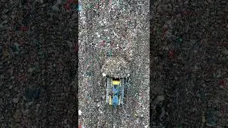 Толкаю мусор #shorts