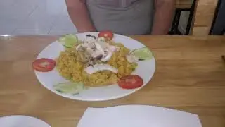 Вьетнам Нячанг в кафе. Обед на 144000