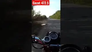 На Cezet 472.5 по ужасной дороге.