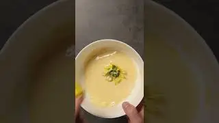 СТОЛОВАЯ VS ГАЛЯ ЖАРИТ ОДУВАНЧИКИ! 