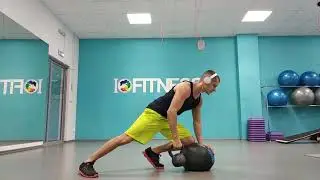 Упражнение с гирей для спины