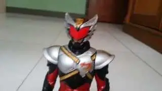 Review #1: Bima Satria Garuda Soft Vinyl Figure