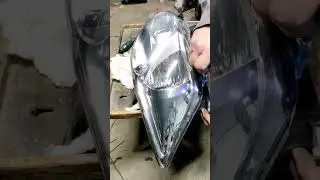 Распаковка условно не разборной фары Toyota Auris от Valeo.