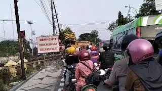 KERETA API BANTET