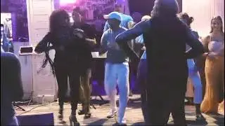 baile bailar bailando salsa bachata Kizomba música canciones rock cantando pasos figuras