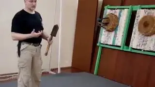 Метание ножа в пол оборота