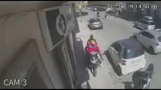 Tentano una rapina in un negozio ma il titolare gli lancia uno schermo addosso e i banditi scappano