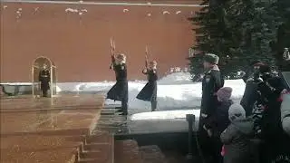 Смена Почётного Караула.