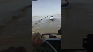 жесть чуть не уплыли .#2024  Потоп в Россий и в Казахстане #вода #дорога