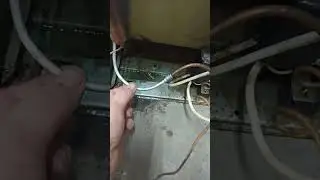 Когда говорят заправь фреоном, если фреон вышел то где-то есть дырка, а не как бензин кончился.