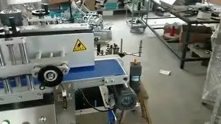 Table top round bottle auto sticker labelling