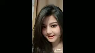 cewek cantik abg goyang tiktok sexy full demege