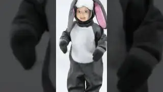 Как танцует кролик 😂 