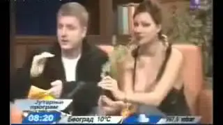 Такая большая грудь хочет вылезти Юмор! Прикол! Смех