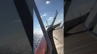 🌊