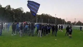 אוהדי הפועל מפוצצים את האימון לפני הדרבי