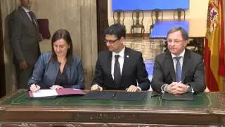 Alberto Fabra en la firma del convenio con las universidades públicas valencianas
