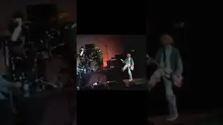 Cobain brings water to Krist #kurtcobain #nirvana #grunge