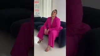 Брючный костюм цвета фуксии